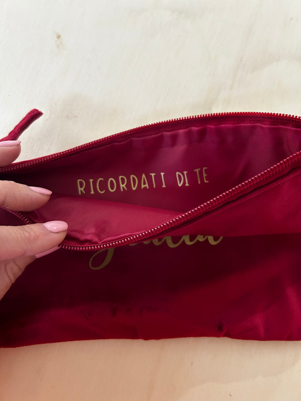 Pochette in velluto personalizzata con nome - Idea regalo elegante e utile