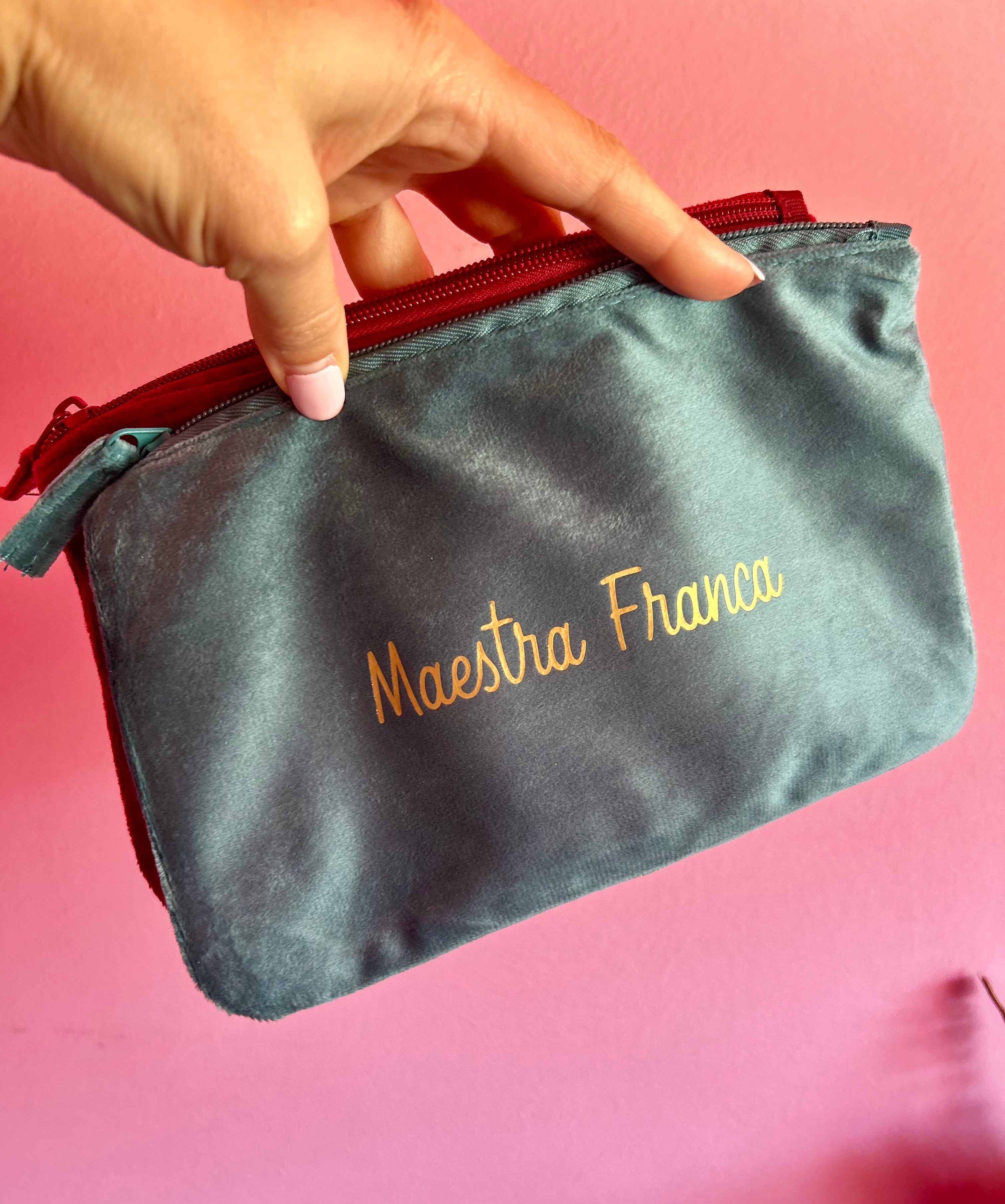 Pochette in velluto personalizzata con nome - Idea regalo elegante e utile